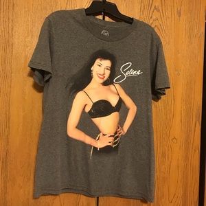 Selena graphic tee